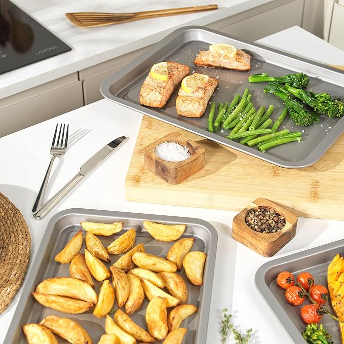 Salter Essentials 3-Piece Baking Tray Set – Non-Stick Coating 31/35/39 cm Stackable Oven Sheets Dishwasher Safe Easy to Clean Made in The UK Durable Chip Trays Lightweight PFOA-Free BW13674