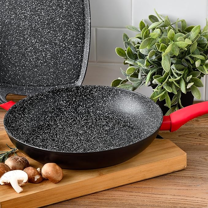San Ignacio Pack of 3 Pans Diameter 20/24/28 cm Forged Aluminum + Kitchen Battery 8 pcs 5 Bodies and 3 Glass lids Stainless Steel Induction