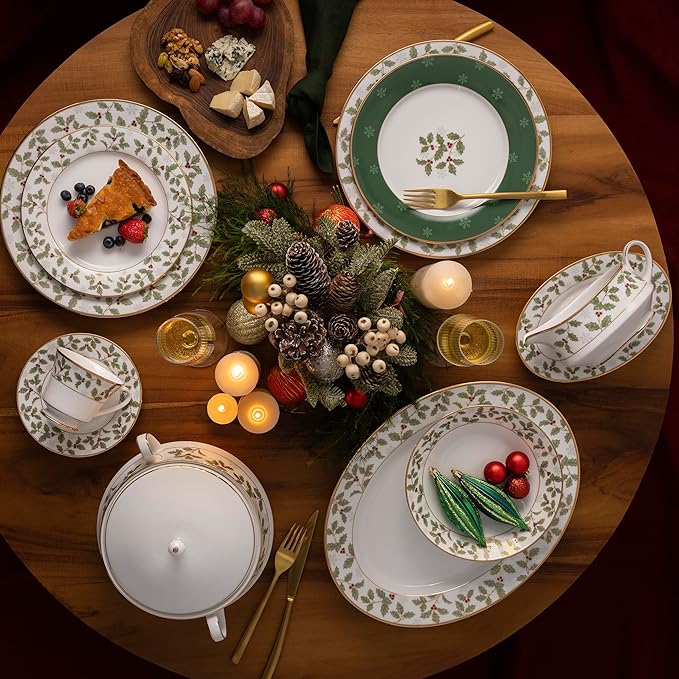 Noritake Holly and Berry Gold 12-Piece Dinnerware Set Service for 4