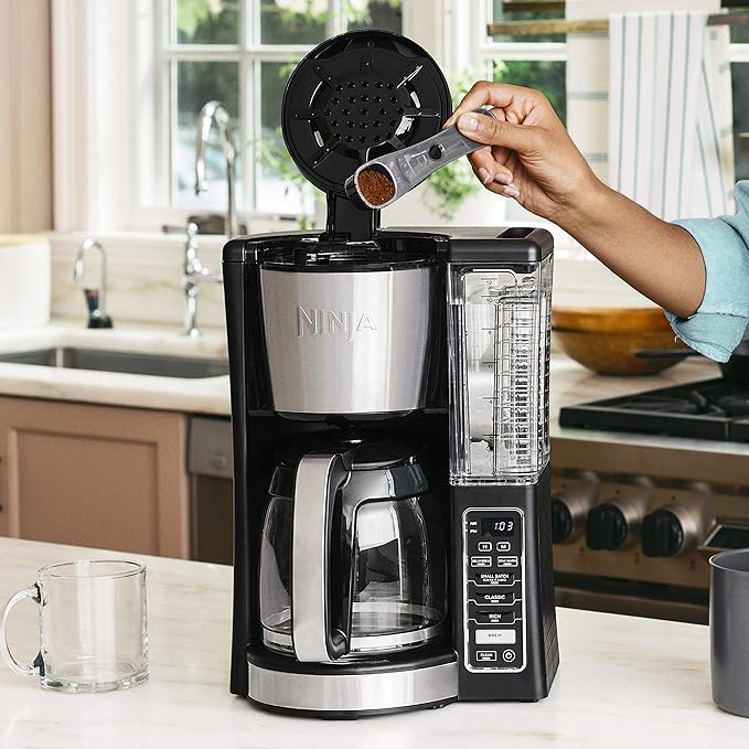 Ninja 12-Cup Programmable Coffee Maker with Classic and Rich Brews 60 oz. Water Reservoir and Thermal Flavor Extraction (CE201) Black/Stainless Steel