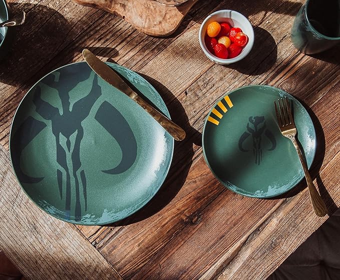 Star Wars Boba Fett Mandalorian Dinnerware Dining Set | Official Star Wars Collectible Stoneware Display | Includes Plates Bowl And Mug | 4-Piece Set