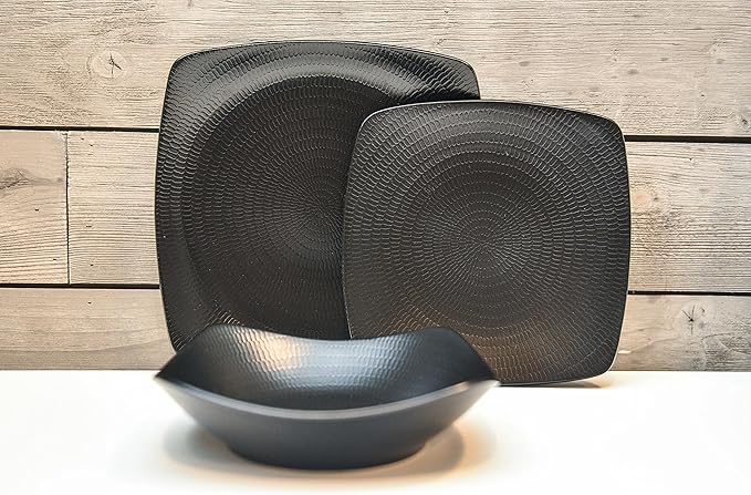 Red Vanilla Black Rice 16-Piece Dinnerware Set